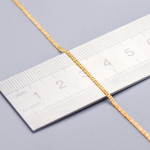 18K Gold Fine Curb Chain Necklace - Image 4