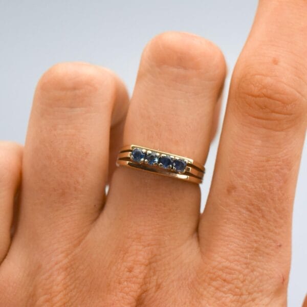 9K Gold Four Stone Sapphire Ring - Image 2