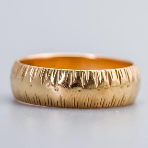 9K Gold Patterned Band