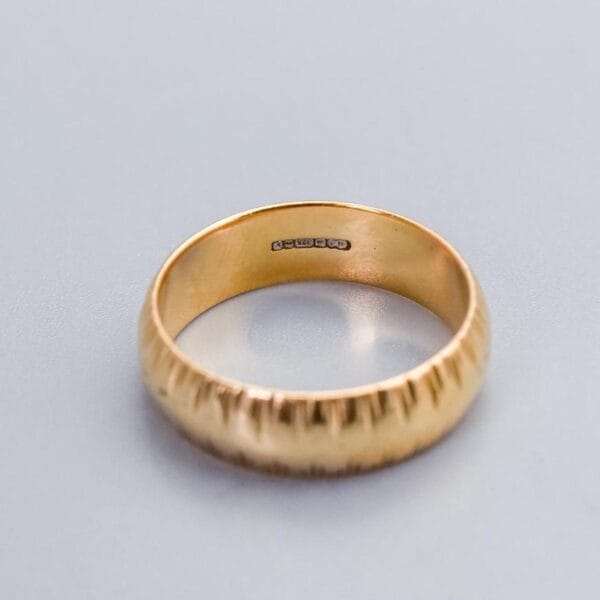 9K Gold Patterned Band - Image 3