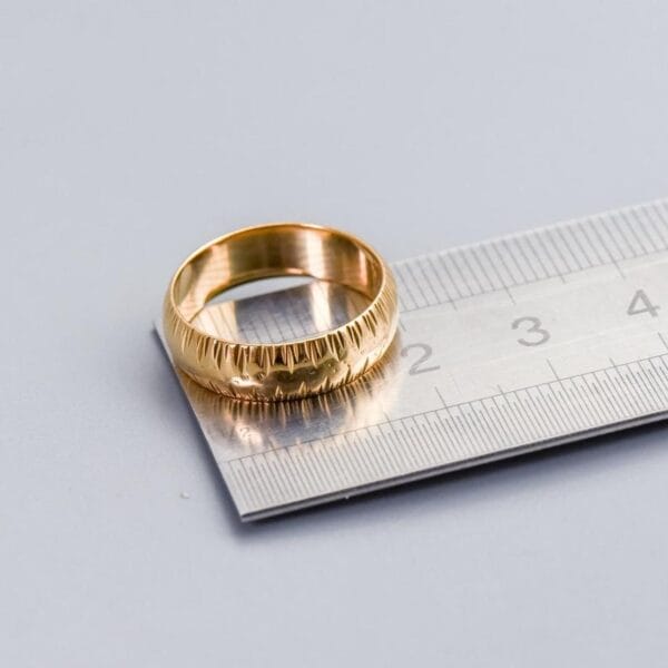 9K Gold Patterned Band - Image 5