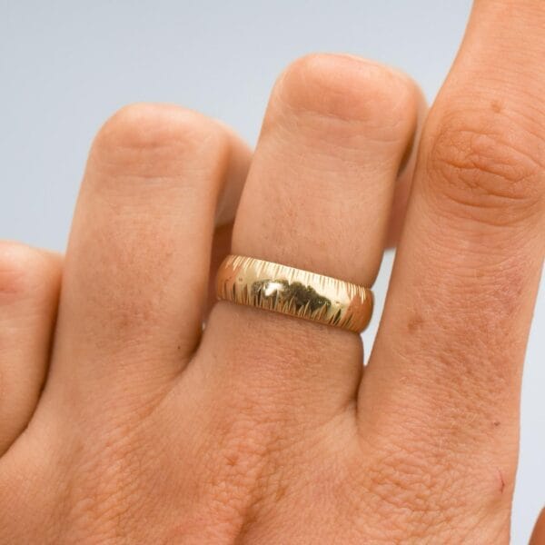 9K Gold Patterned Band - Image 2