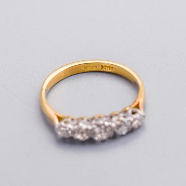18K Gold Antique Five Stone Diamond Ring - Image 3