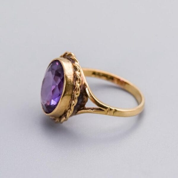 9K Gold Colour Change Sapphire Ring - Image 4
