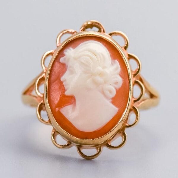 9K Gold Cameo Ring