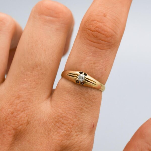 18K Gold Victorian Diamond Signet Ring - Image 2