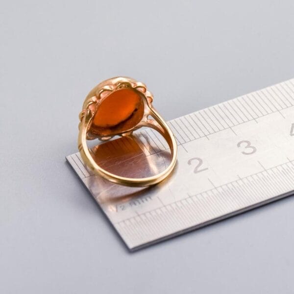 9K Gold Cameo Ring - Image 5