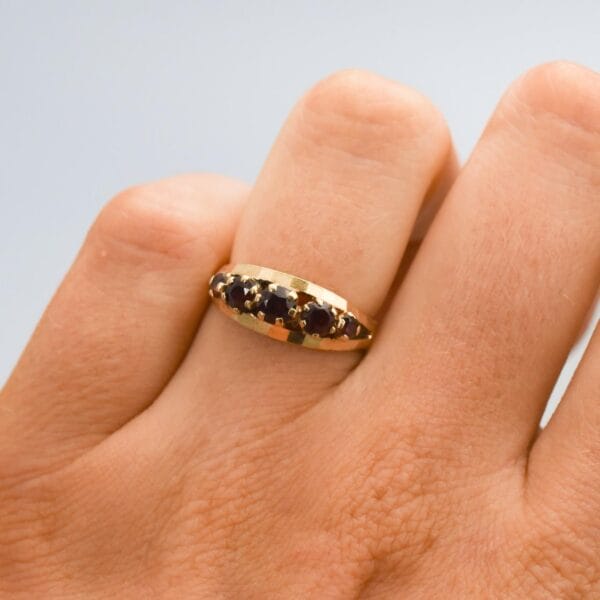 9K Gold Five Stone Red Garnet Ring - Image 2