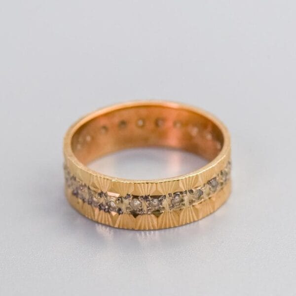 9K Gold CZ Sunburst Band - Image 4