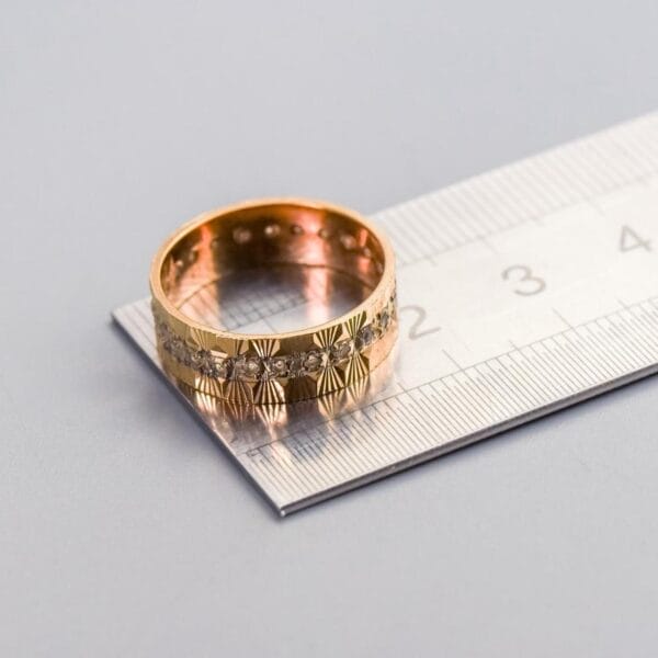 9K Gold CZ Sunburst Band - Image 5