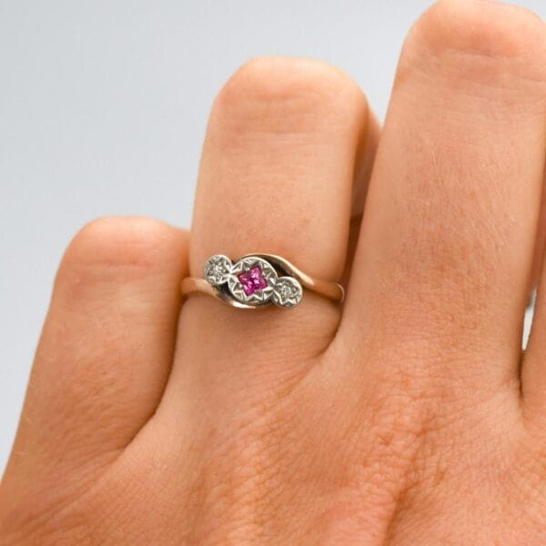 9K Rose Gold Art Deco Ruby & Diamond Crossover Ring - Image 2