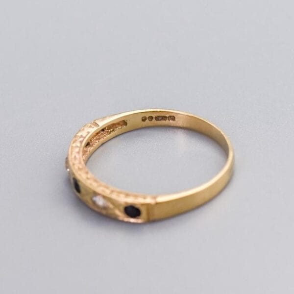 9K Gold Sapphire & CZ Ring - Image 3