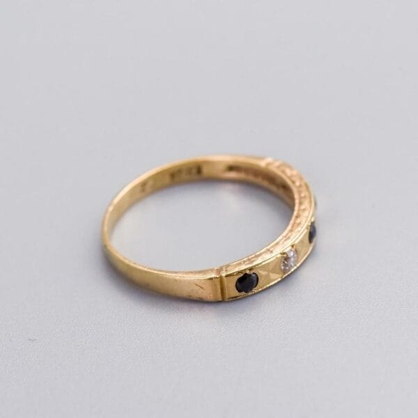9K Gold Sapphire & CZ Ring - Image 4