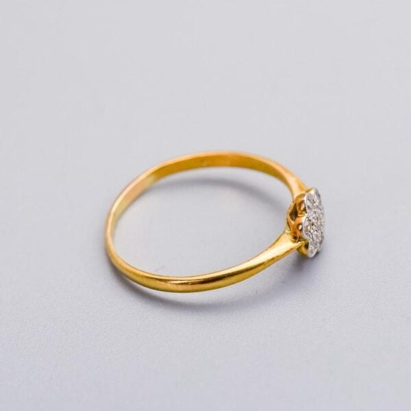 18K Gold Art Deco Diamond Daisy Cluster Ring - Image 3