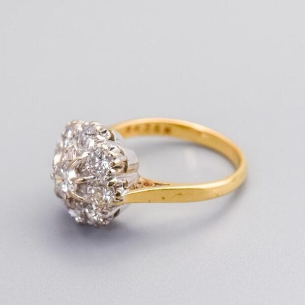 18K Gold Diamond Daisy Cluster Ring - Image 4