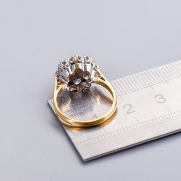 18K Gold Diamond Daisy Cluster Ring - Image 5