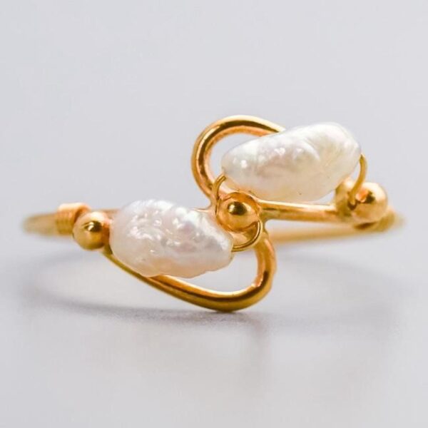 18K Gold Baroque Pearl Ring - Image 2