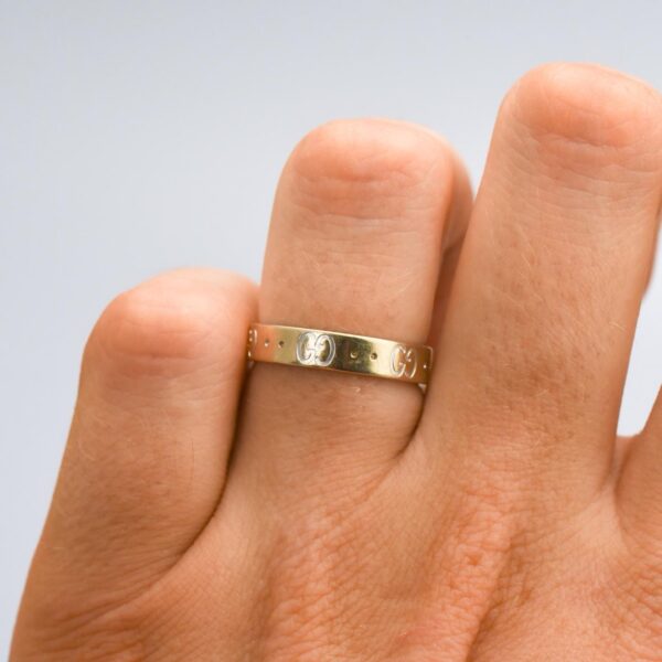 18K Gold Gucci Icon Ring - Image 2