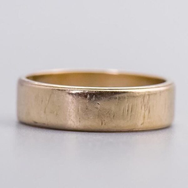 18K Gold Band