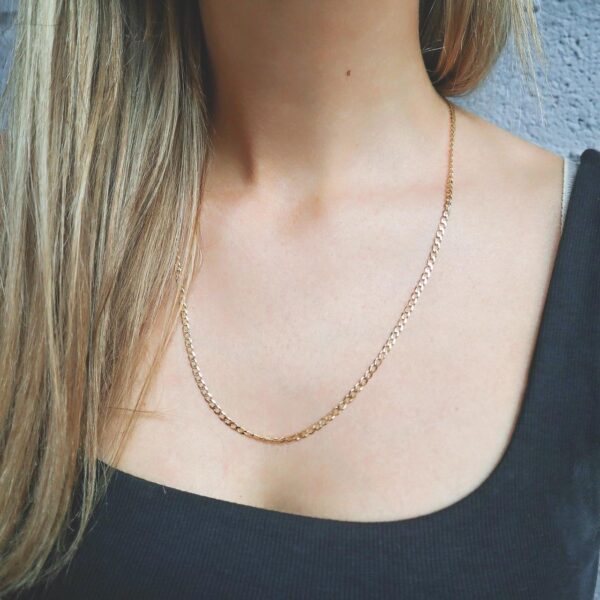 9ct Gold Oval Curb Chain Necklace - Image 2