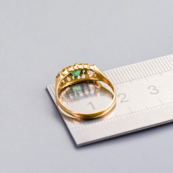 18K Gold Edwardian Emerald, Sapphire & Diamond Ring - Image 5