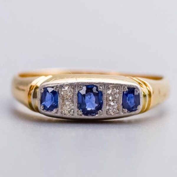 18K Gold Art Deco Sapphire & Diamond Ring