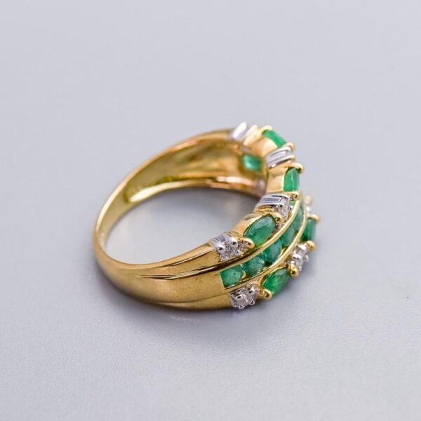 9K Gold Emerald & Diamond Ring - Image 4