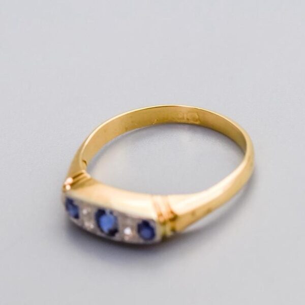 18K Gold Art Deco Sapphire & Diamond Ring - Image 3