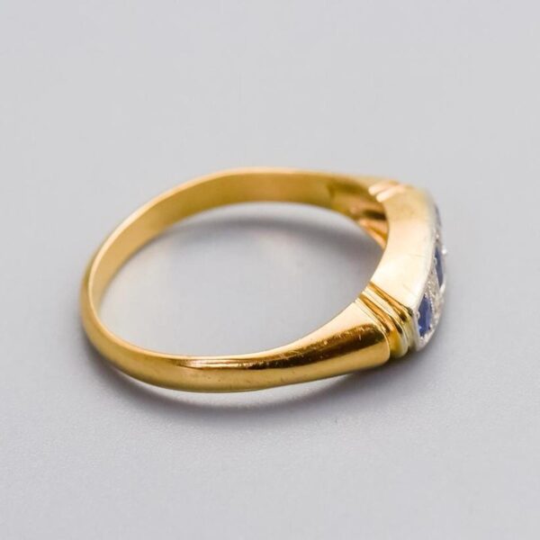 18K Gold Art Deco Sapphire & Diamond Ring - Image 4