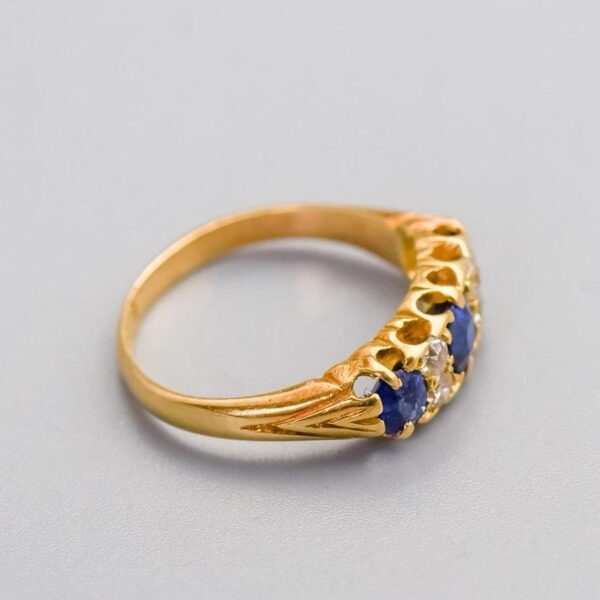 18K Gold Victorian Sapphire & Diamond Ring - Image 4