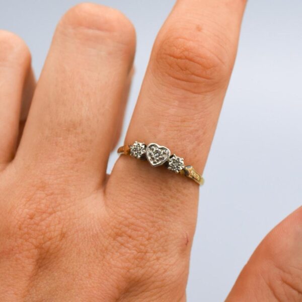 18K Gold Diamond Heart Ring - Image 2