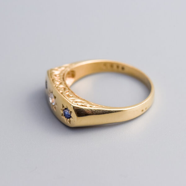 9ct Gold Sapphire and Diamond Gypsy Ring - Image 3