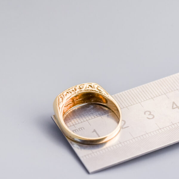 9ct Gold Sapphire and Diamond Gypsy Ring - Image 4