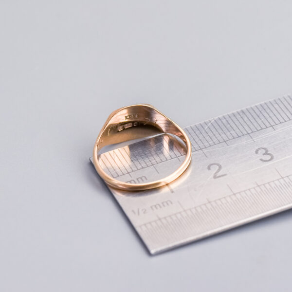 9ct Gold Starburst Signet Ring - Image 4
