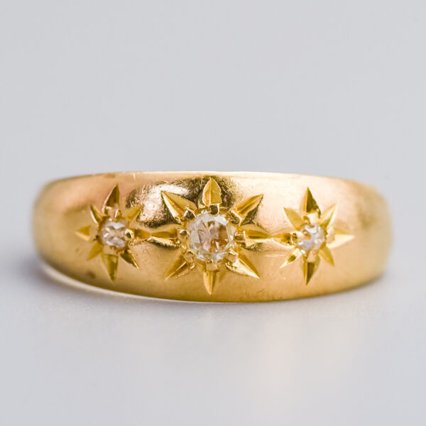 18ct Gold Antique Three Stone Diamond Gypsy Ring