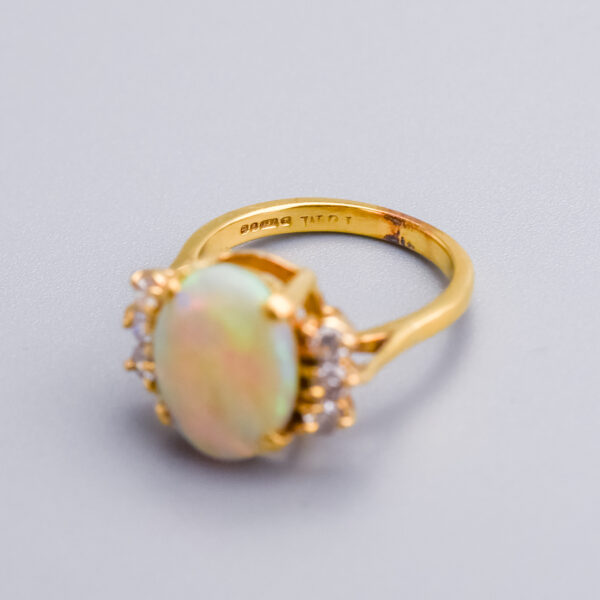 18ct Gold Opal & Diamond Ring - Image 2