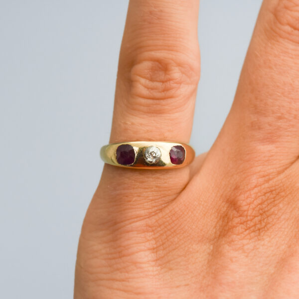18ct Gold Victorian Ruby & Diamond Gypsy Ring - Image 5