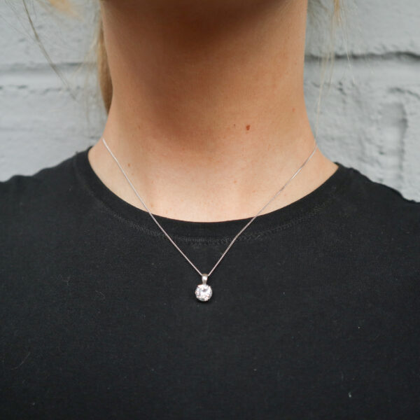 9ct White Gold CZ Pendant Necklace - Image 6