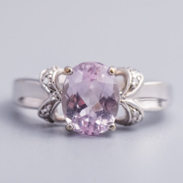 9ct White Gold Kunzite & Diamond Ring