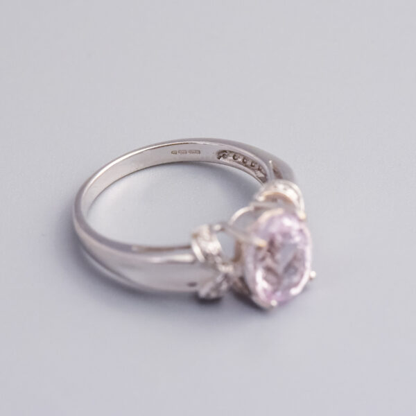 9ct White Gold Kunzite & Diamond Ring - Image 2