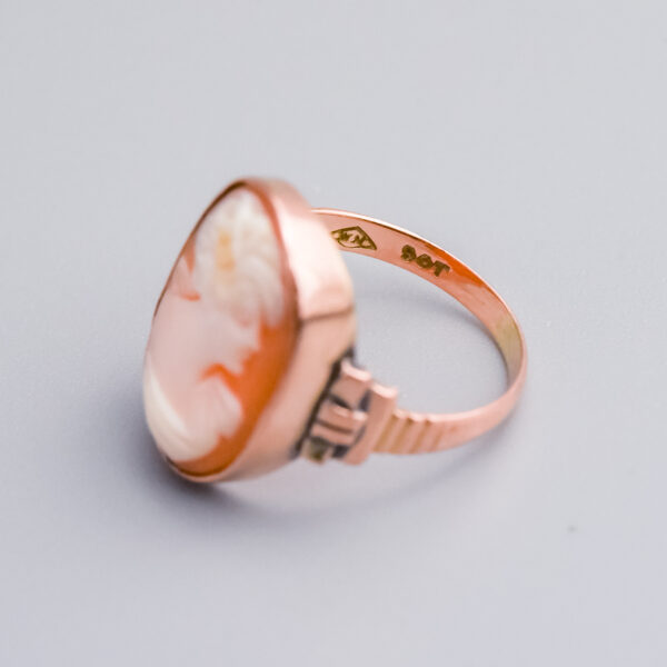 9ct Rose Gold Cameo Ring - Image 2
