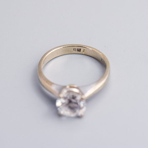 18ct White Gold Solitaire CZ Ring - Image 2