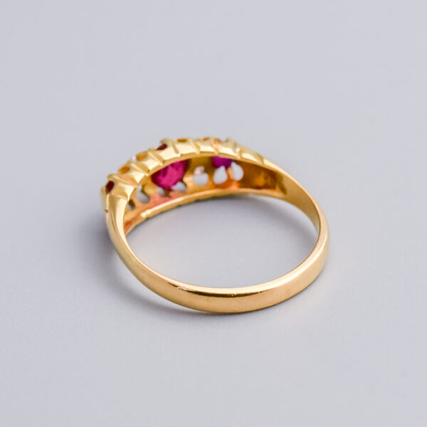 18ct Gold Antique Ruby & Diamond Ring - Image 4