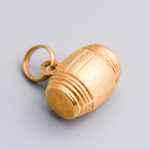18ct Gold Barrel Pendant
