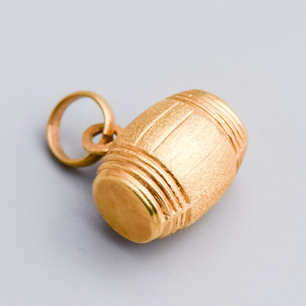 18ct Gold Barrel Pendant