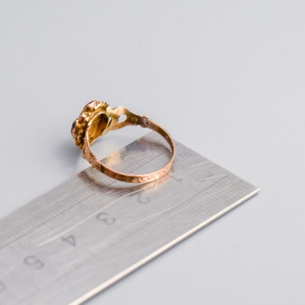 9ct Gold Victorian Almandine Garnet & Seed Pearl Cluster Ring - Image 5