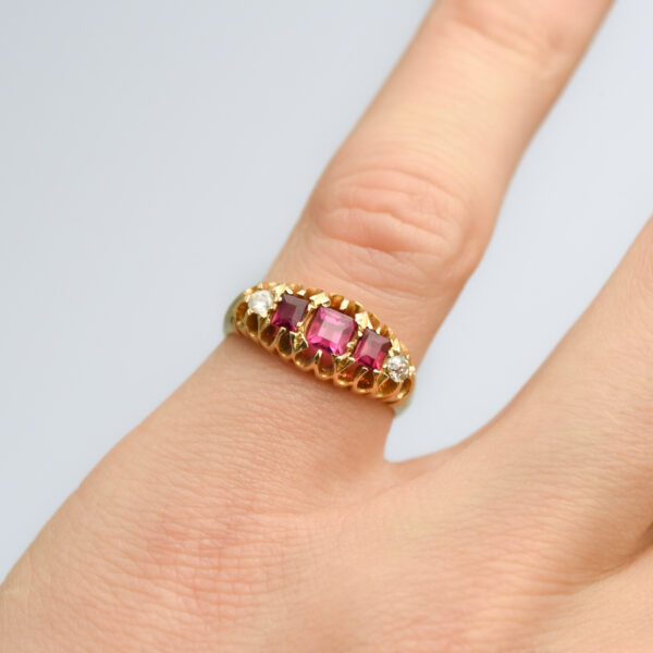18ct Gold Edwardian Five Stone Ruby & Diamond Ring - Image 5