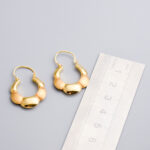 19.2ct Gold Brushed Hoop Earrings