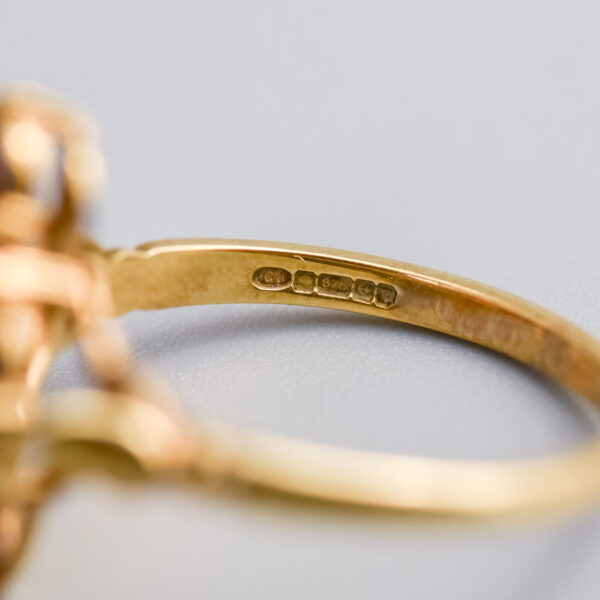 9ct Gold Red Garnet Cluster Ring - Image 3