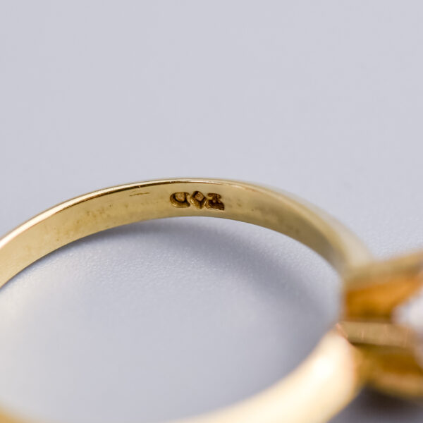 14ct Gold CZ Solitaire Ring - Image 3